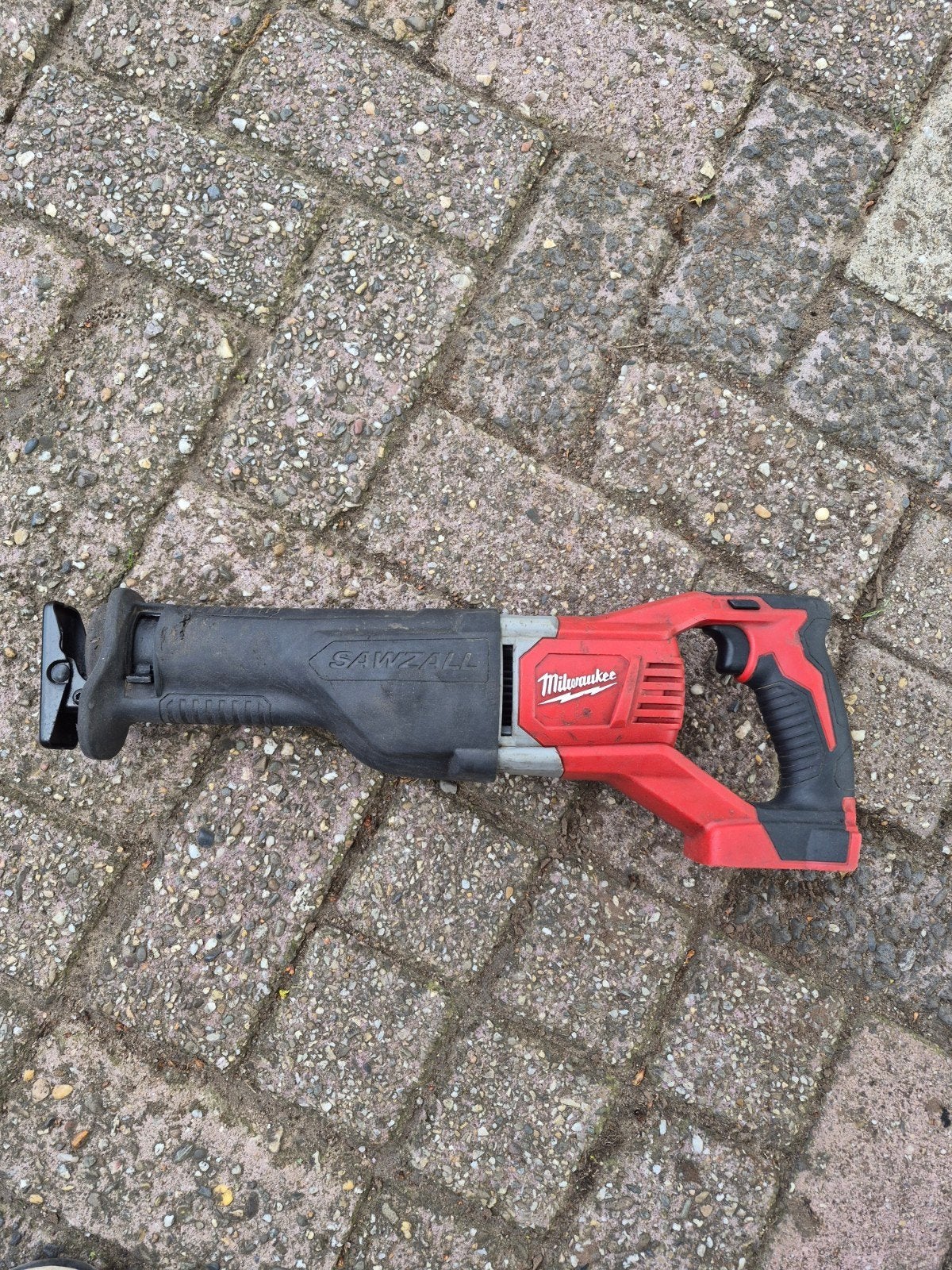 Milwaukee reciprozaag M18, Ophalen of Verzenden, Gebruikt, Haakse handslijpmachine