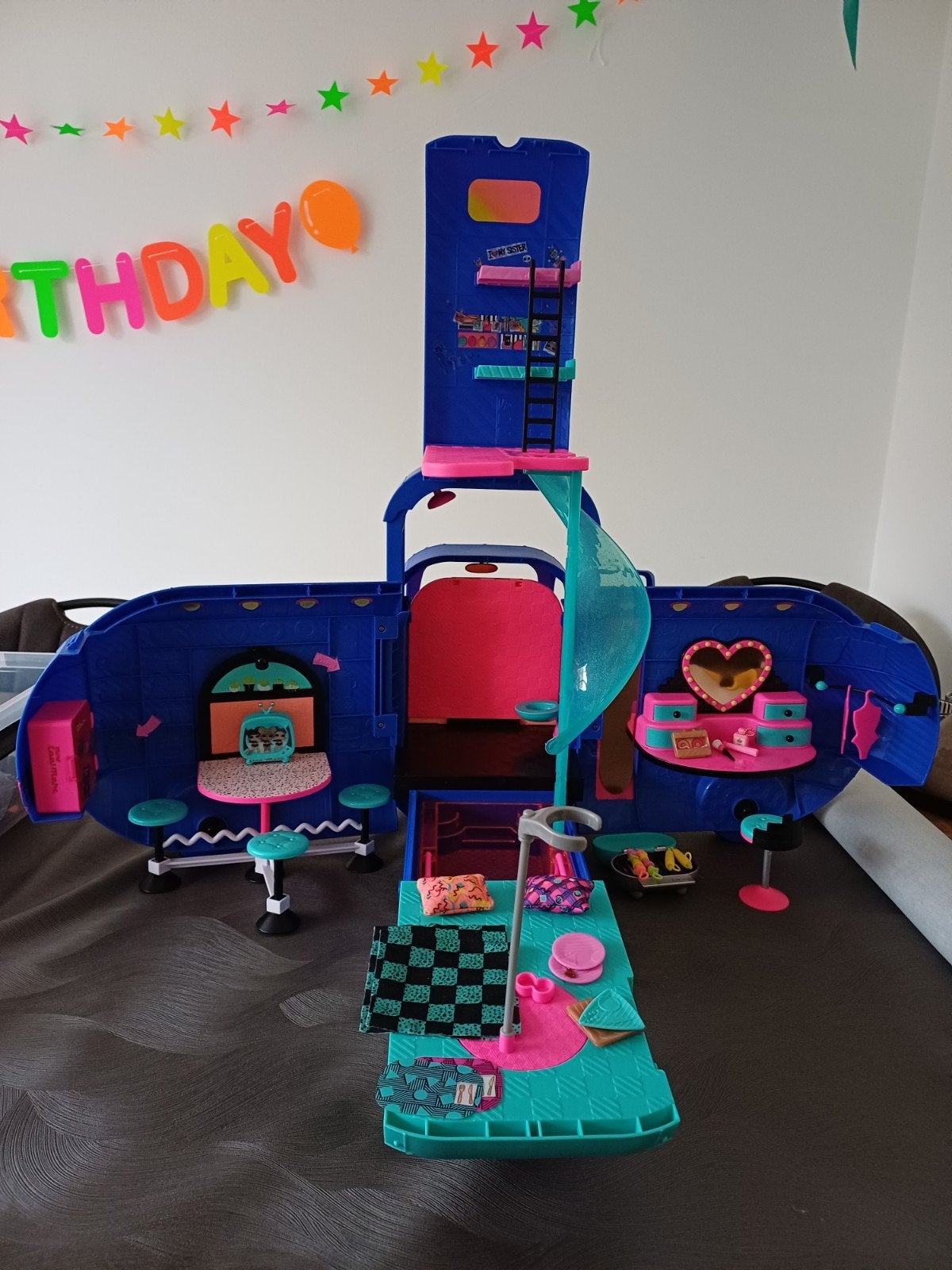 LOL camper, beauty salon en LOL poppen, Ophalen, Zo goed als nieuw, 6 jaar of ouder