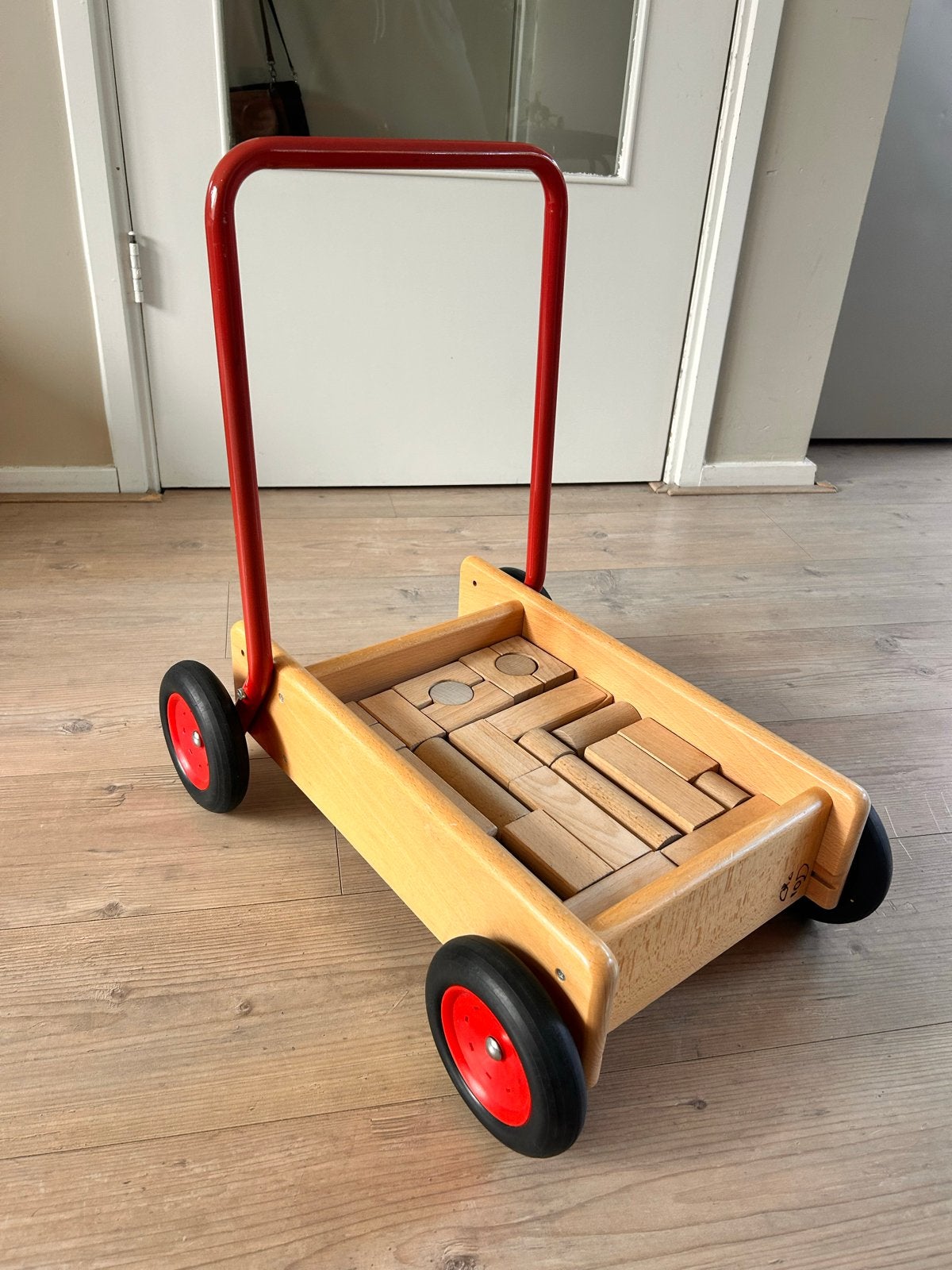 Houten loopwagen met bouwblokken, Kinderen en Baby's, Speelgoed | Houten speelgoed, Ophalen, Gebruikt, Duw- of Trekspeelgoed