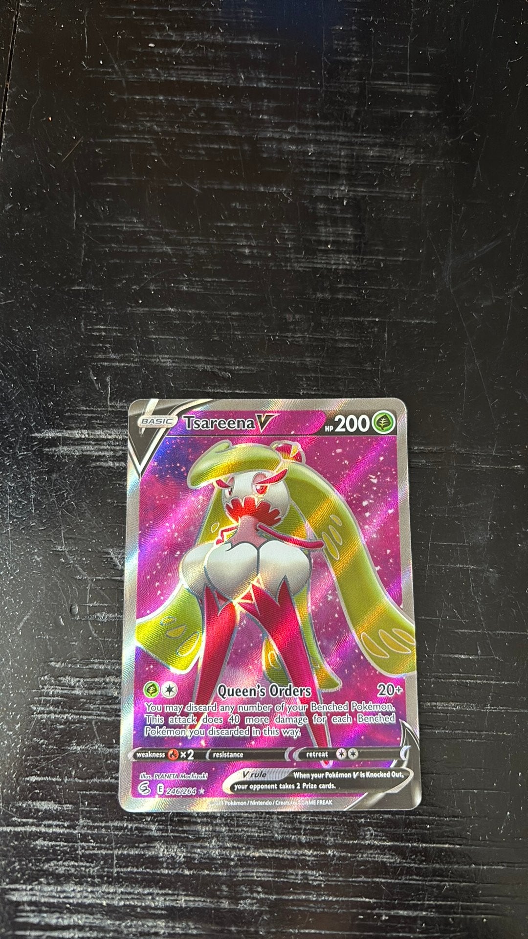 Pokemon kaart Tsareena v Fusion strike, Ophalen of Verzenden, Zo goed als nieuw