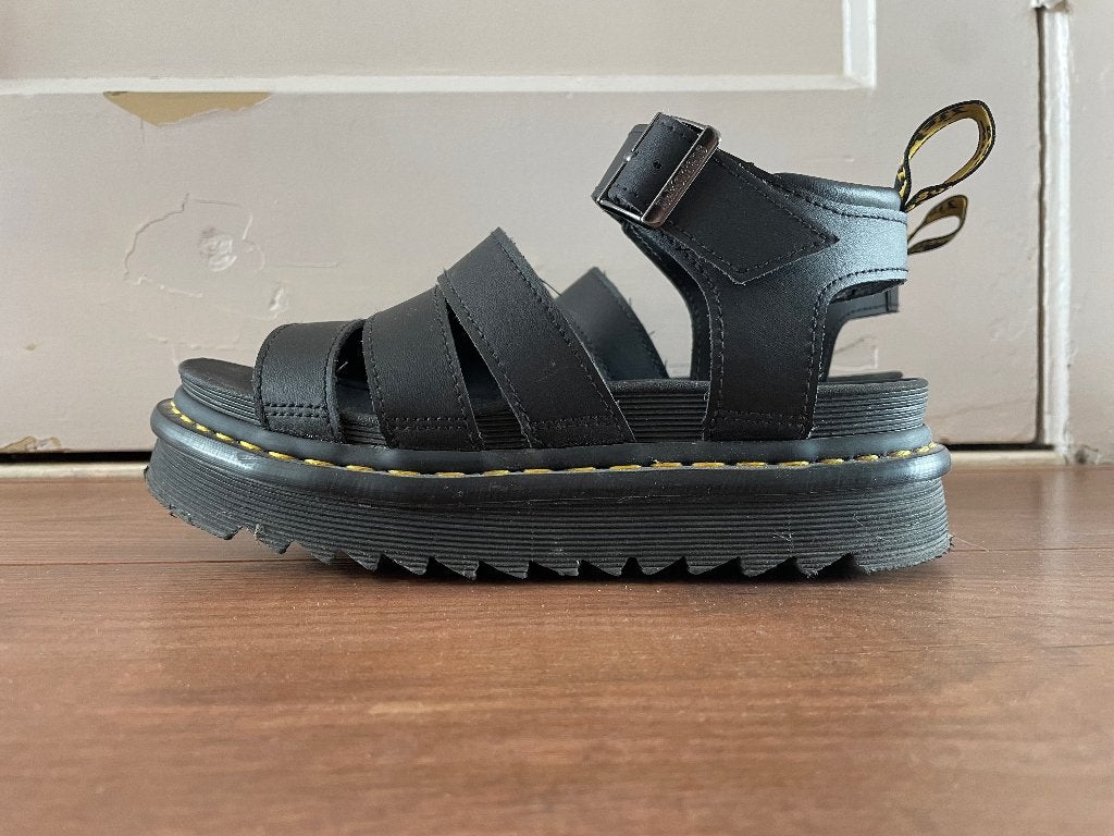 Dr Martens sandalen met plateauzool black maat 37, Zwart, Sandalen of Muiltjes, Ophalen of Verzenden, Dr. Martens