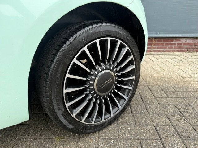Fiat 500 0.9 TwinAir Turbo Lounge *climate *navi *pano *16", Auto's, Voorwielaandrijving, Gebruikt, Leder en Stof, 905 kg