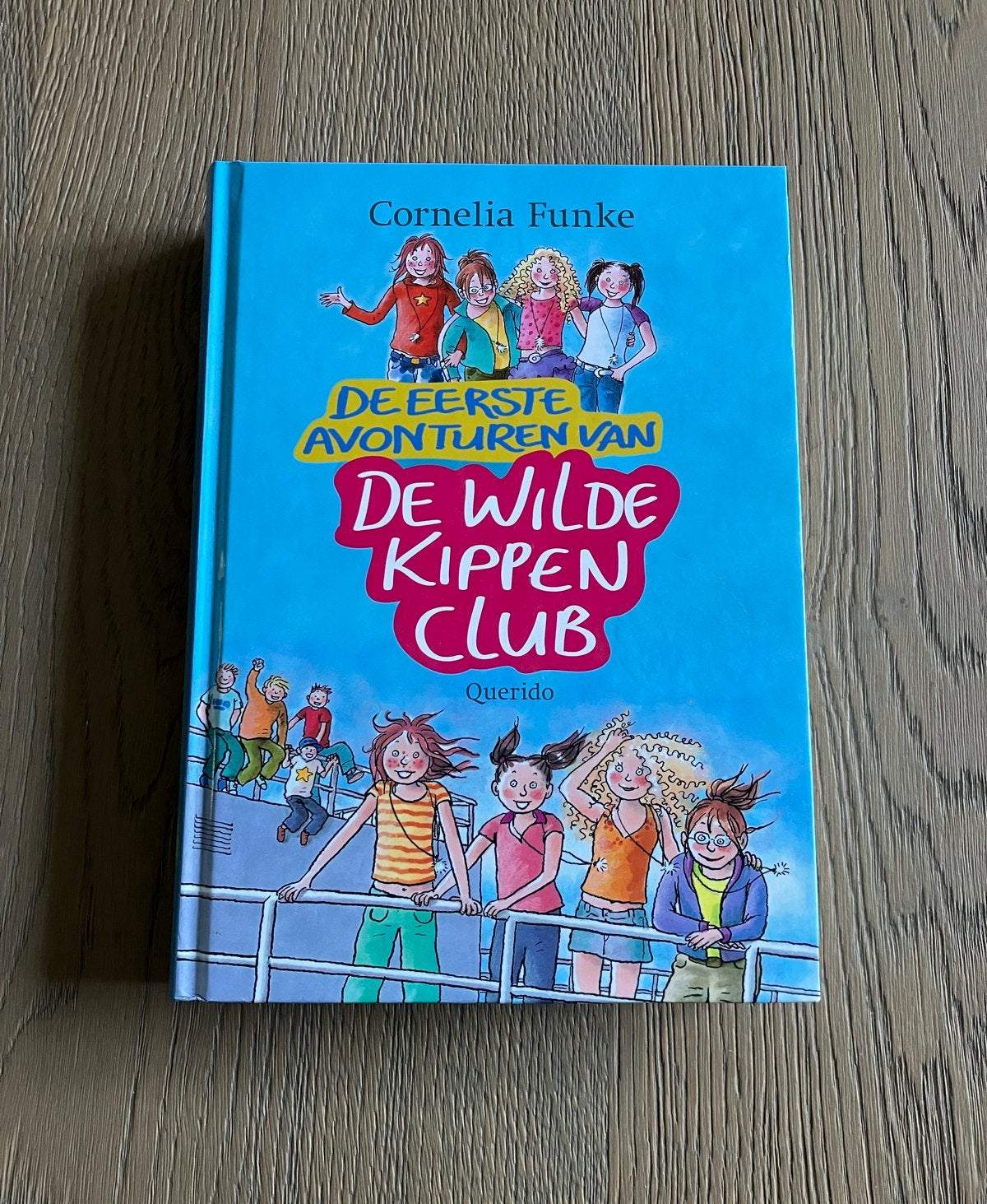 De Wilde Kippen Club - De eerste avonturen van Cornelia Funk, Ophalen of Verzenden, Gelezen, Fictie algemeen