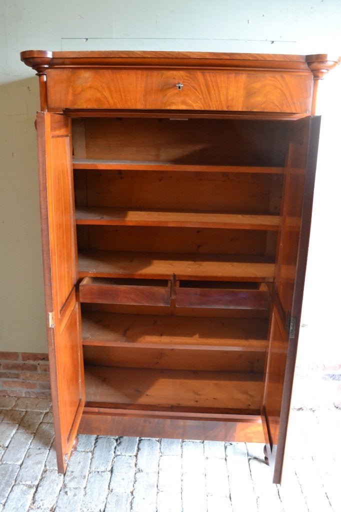 Prachtige antieke mahonie biedermeier meidenkast., Verzenden