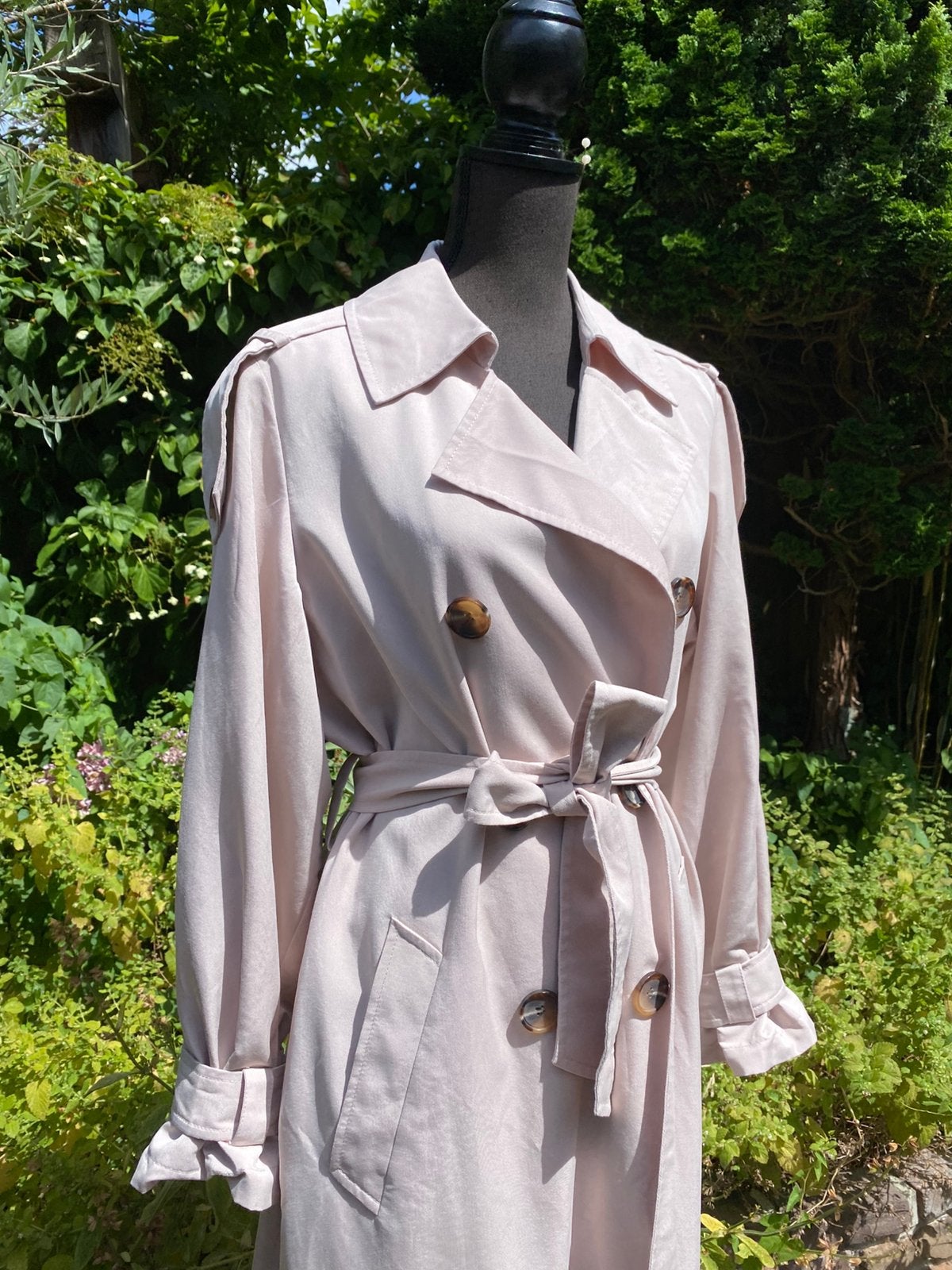 Comma - Mooie en Vrouwelijke Outdoor Trenchcoat, Ophalen of Verzenden, Zo goed als nieuw, Maat 36 (S), Beige
