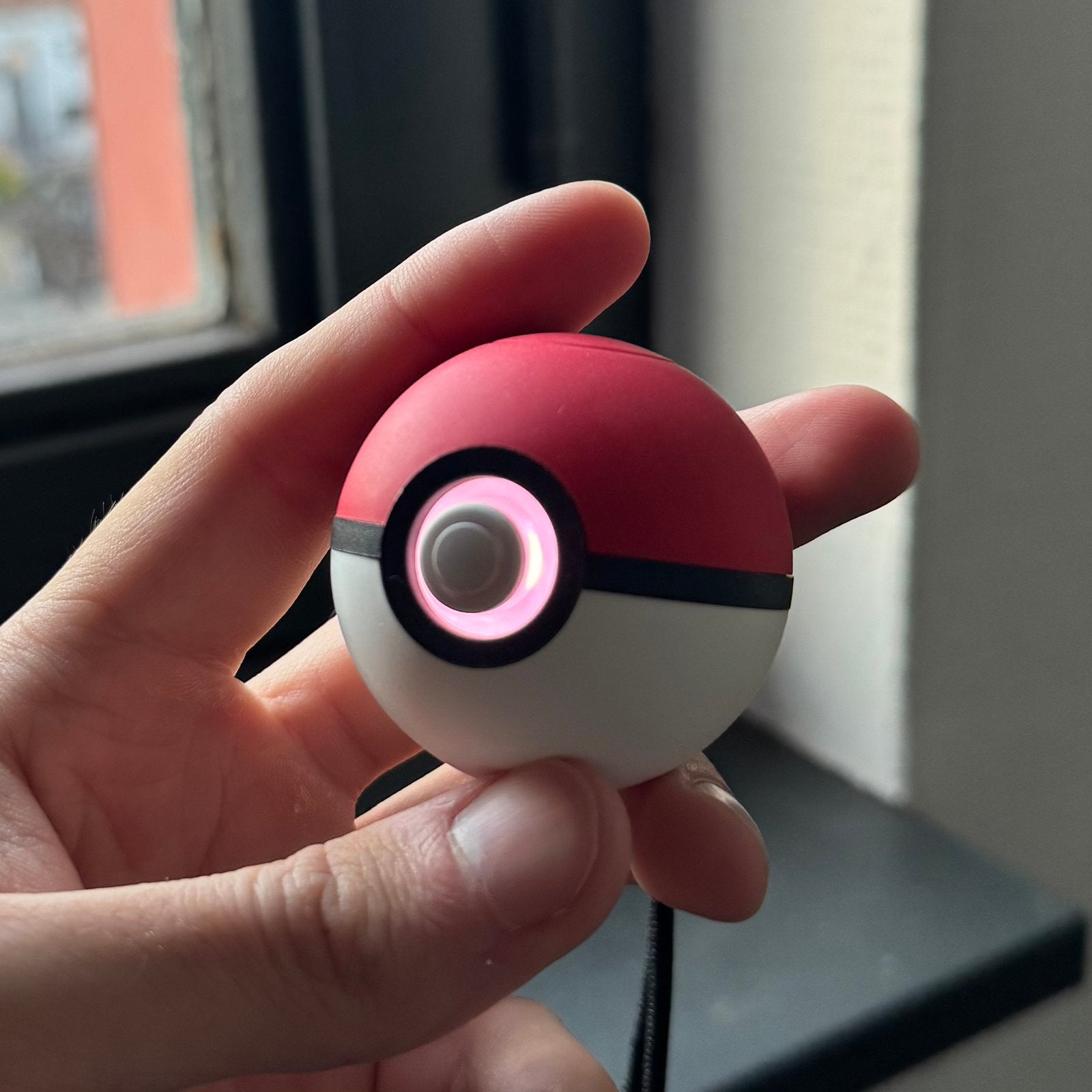 PokeBall Plus met Mew Mystery Gift nog niet geclaimt!, Avontuur en Actie, 1 speler, Ophalen of Verzenden, Zo goed als nieuw
