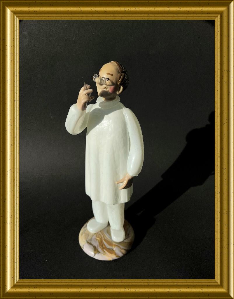 Vintage Boheems glazen beeldje: dokter met spuit, Ophalen of Verzenden