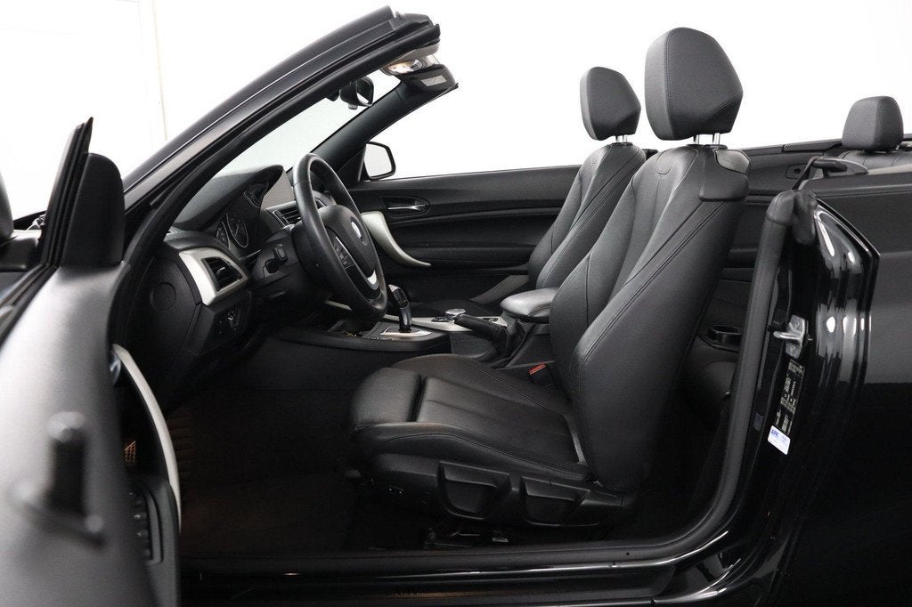 BMW 2-serie Cabrio 220i |NAP|Automaat|Leder|Stoelverwarming|, Auto's, BMW, Automaat, Achterwielaandrijving, Gebruikt, 4 cilinders