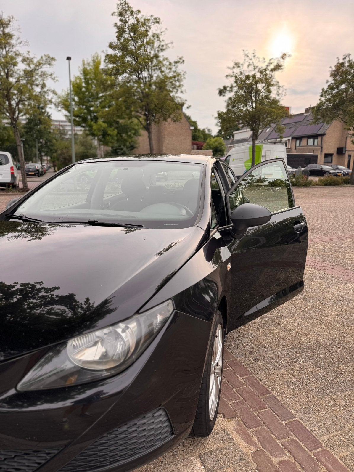 Seat Ibiza 1.4 63KW 5DRS 2009 Zwart, Auto's, Seat, Voorwielaandrijving, 40 €/maand, 4 cilinders, Handgeschakeld