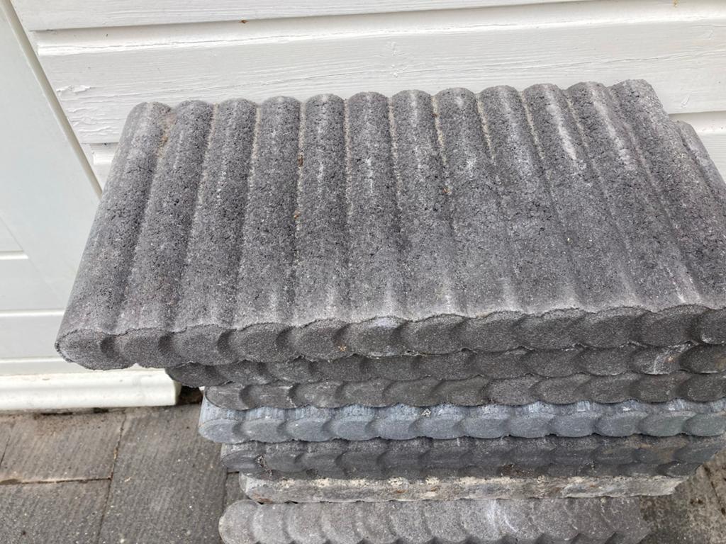 40 Donkergrijze Palissadebanden 50x25x6 cm, Ophalen, 25 tot 50 cm, Zo goed als nieuw, Minder dan 25 cm