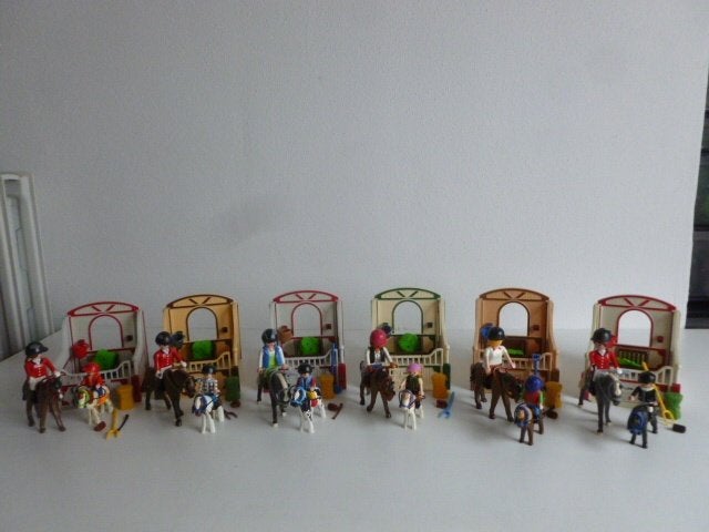 Playmobil 2x Foto 8 x Paardenboxen Prijs Per Box, Gebruikt, Complete set, Overige typen, Ophalen of Verzenden
