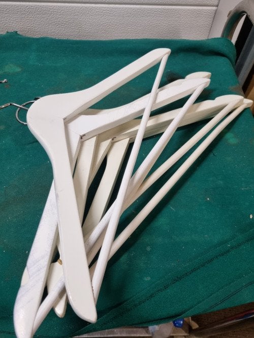 kleerhangers hout wit creme vijf stuks, Ophalen of Verzenden, 'T Olde Gre-j, Info@toldegrej.nl, Endepoelstraat 20f Didam