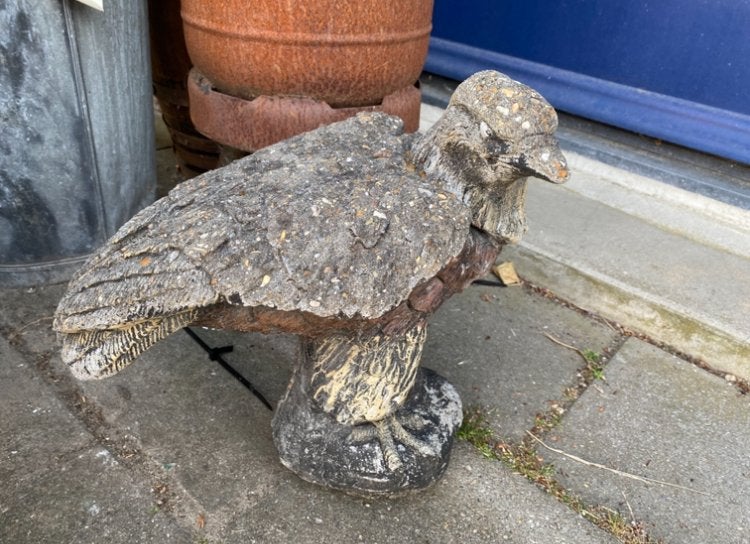 Vintage Engels tuinbeeld  roofvogel, Ophalen, Dierenbeeld, Gebruikt, Nvt