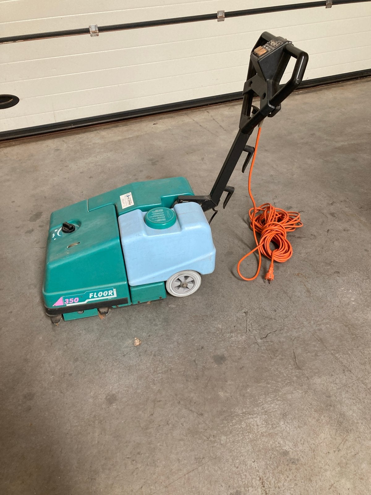 Industriële FLOOR 350 schrobzuigmachine - Compact & Wendbaar, Witgoed en Apparatuur, Ophalen, Overige merken, Gebruikt, Vloerreiniger