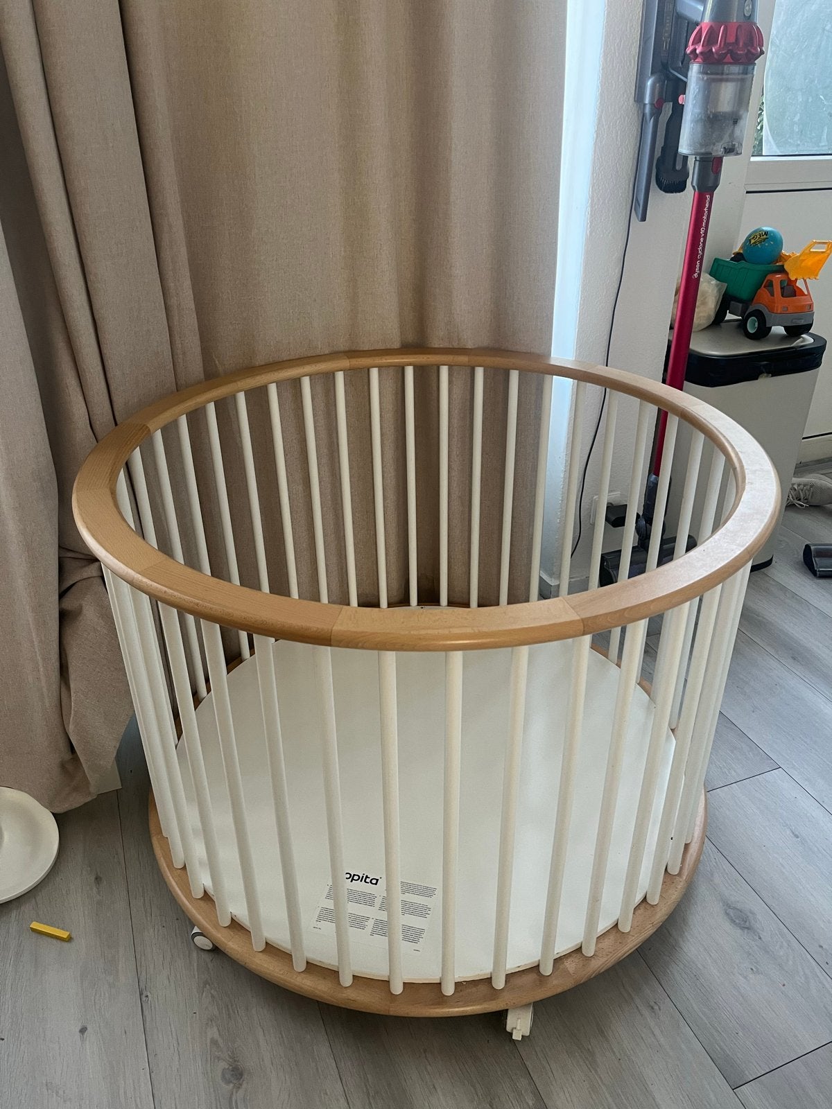 Bopita box rond wit/hout met Jollein teddy boxkleed, Kinderen en Baby's, Boxen, Ophalen, Zo goed als nieuw, Rond, Boxkleed