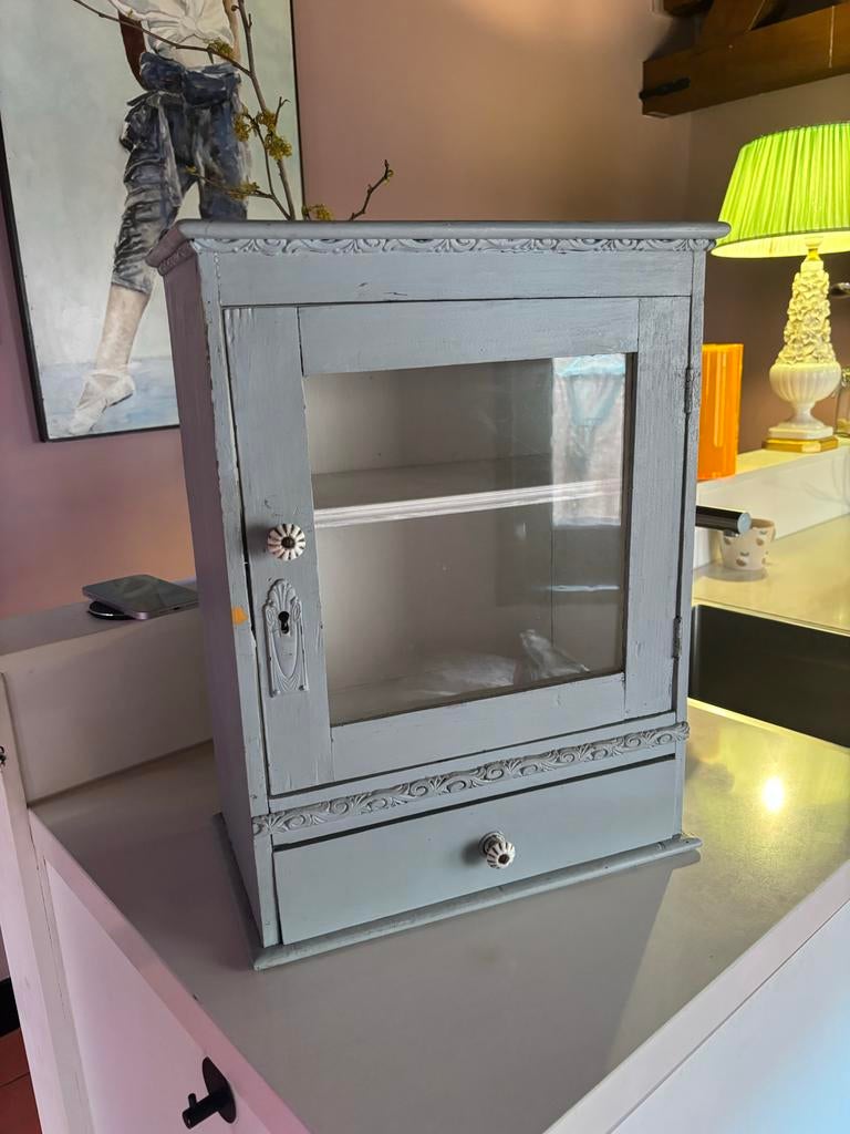 Hangkastje met glas en lade, Huis en Inrichting, Kasten | Overige, Ophalen of Verzenden, Zo goed als nieuw