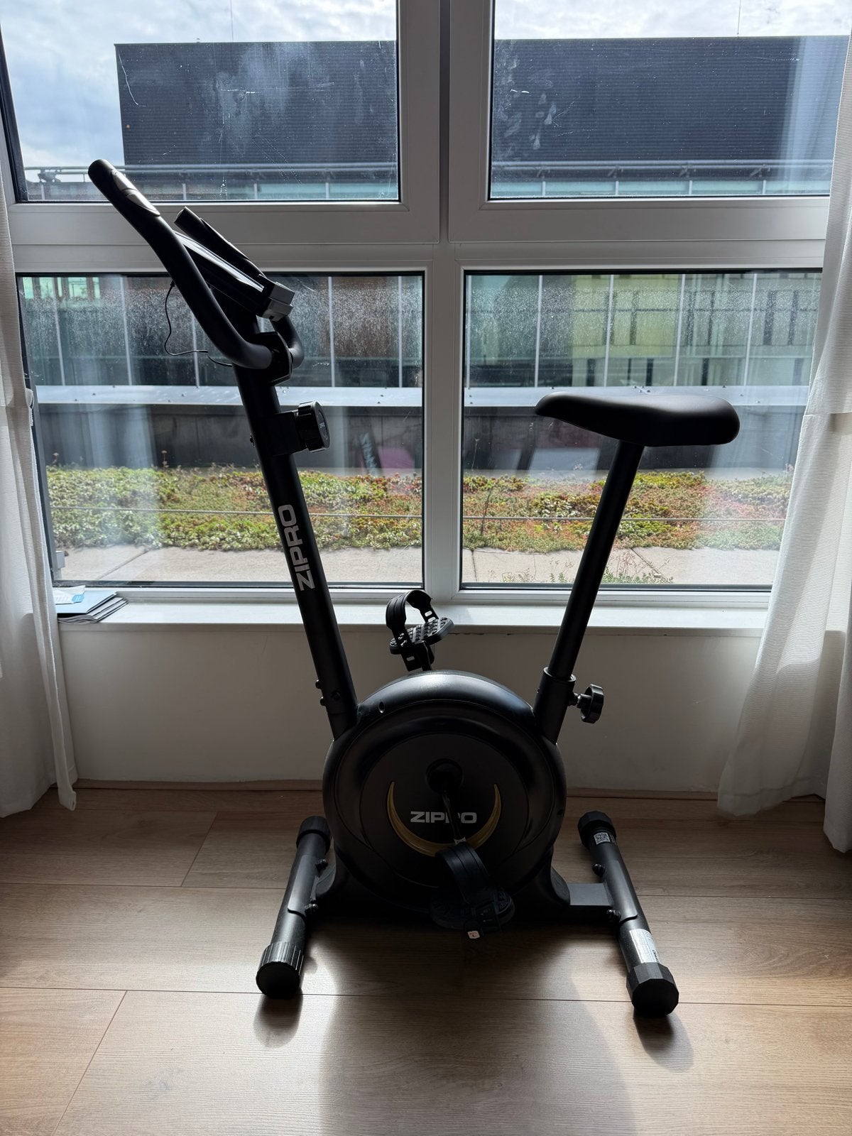 Hometrainer Zipro, Ophalen, Zo goed als nieuw, Hometrainer