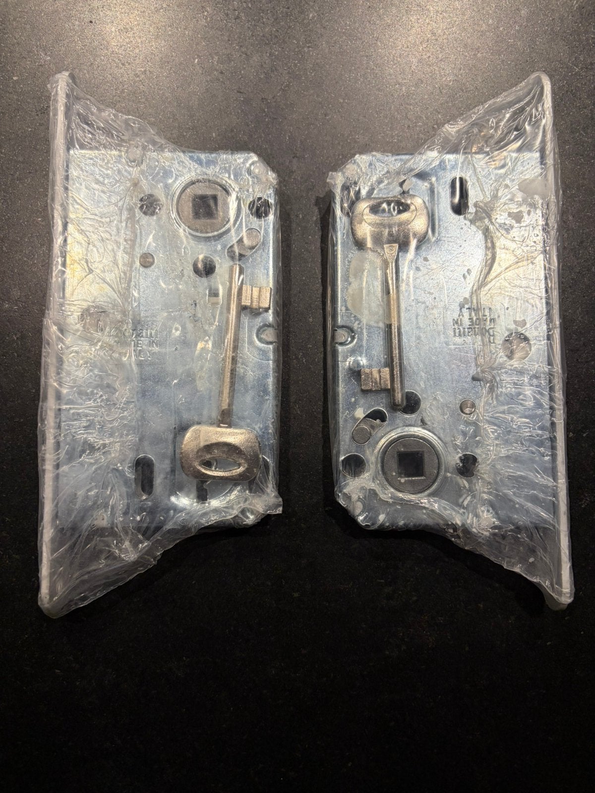 2x gloednieuw Xinnix magneetslot met baardsleutel, Ophalen of Verzenden, Nieuw