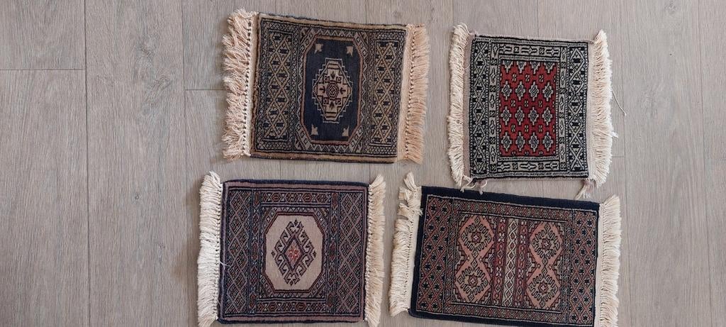 Set van 4 handgemaakte Pakistaanse wollen onderzetters, Huis en Inrichting, Ophalen, Traditioneel, Handgemaakt, Oosters, Minder dan 50 cm