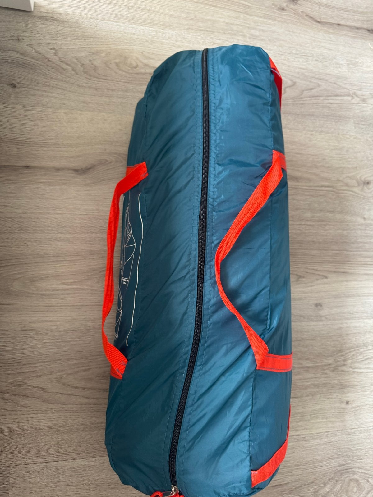 Rocktrail 4-persoons tent - Zo goed als nieuw, Caravans en Kamperen, Ophalen of Verzenden, Zo goed als nieuw, Tot en met 3