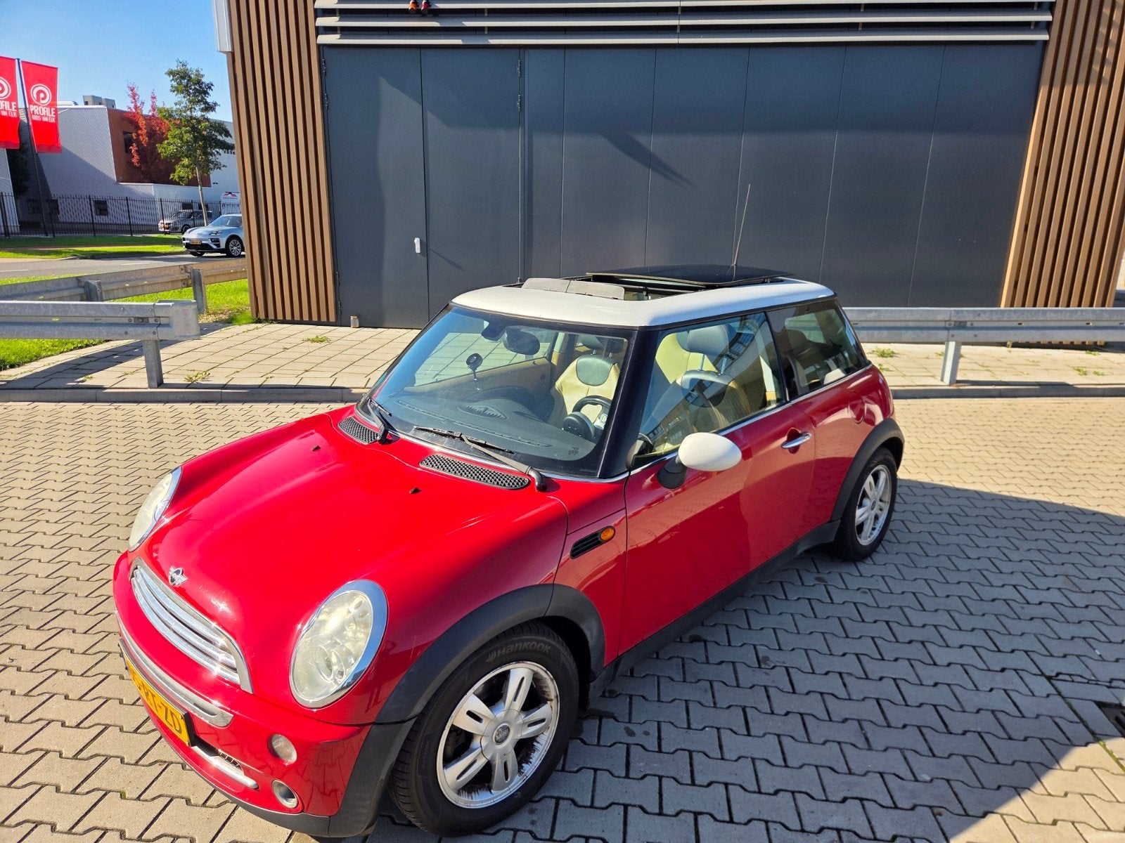 Mini 1.6 16V Cooper 2005 Nieuwe APK Open dak, Auto's, Voorwielaandrijving, 4 cilinders, 4 stoelen, Bedrijf