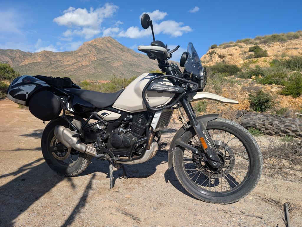 Himalayan 450 in Rally uitvoering dec 2025 BTW motor 2850 km, 450 cc, LED Verlichting, Bedrijf, Enduro