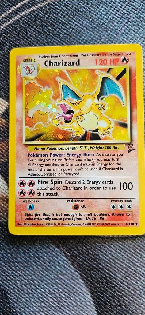 charizard base set, Ophalen, Zo goed als nieuw, Losse kaart, Foil