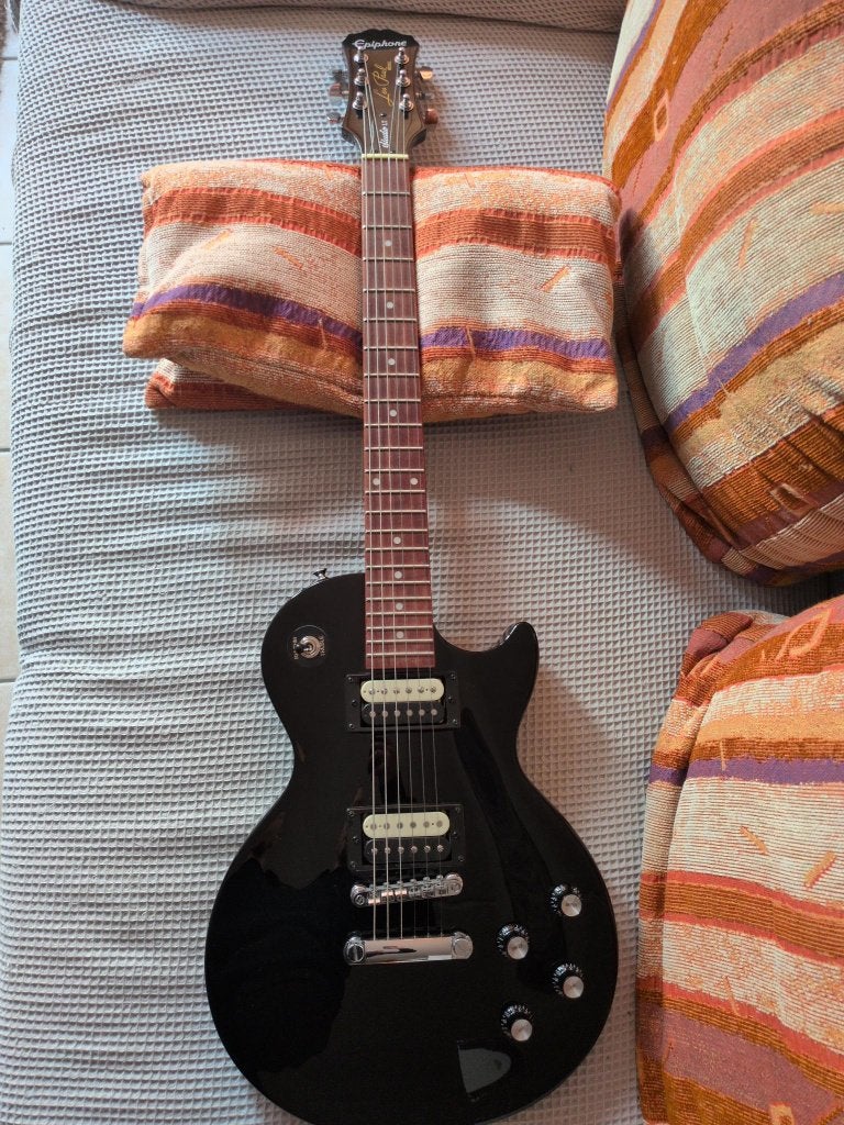 Epiphone Les Paul Studio LT – Ebony/zwart – nette staat