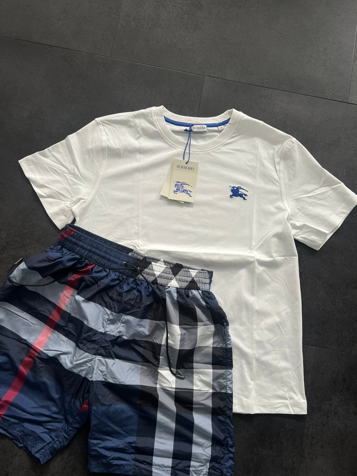 Burberry set - zwembroek + shirt - 2026 model!, Ophalen of Verzenden, Nieuw, Overige maten