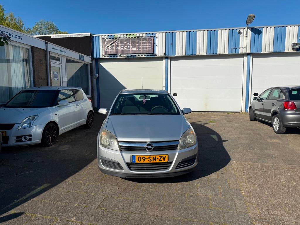Opel Astra 1.6 Edition, Auto's, Voorwielaandrijving, 15 km/l, Gebruikt, 4 cilinders