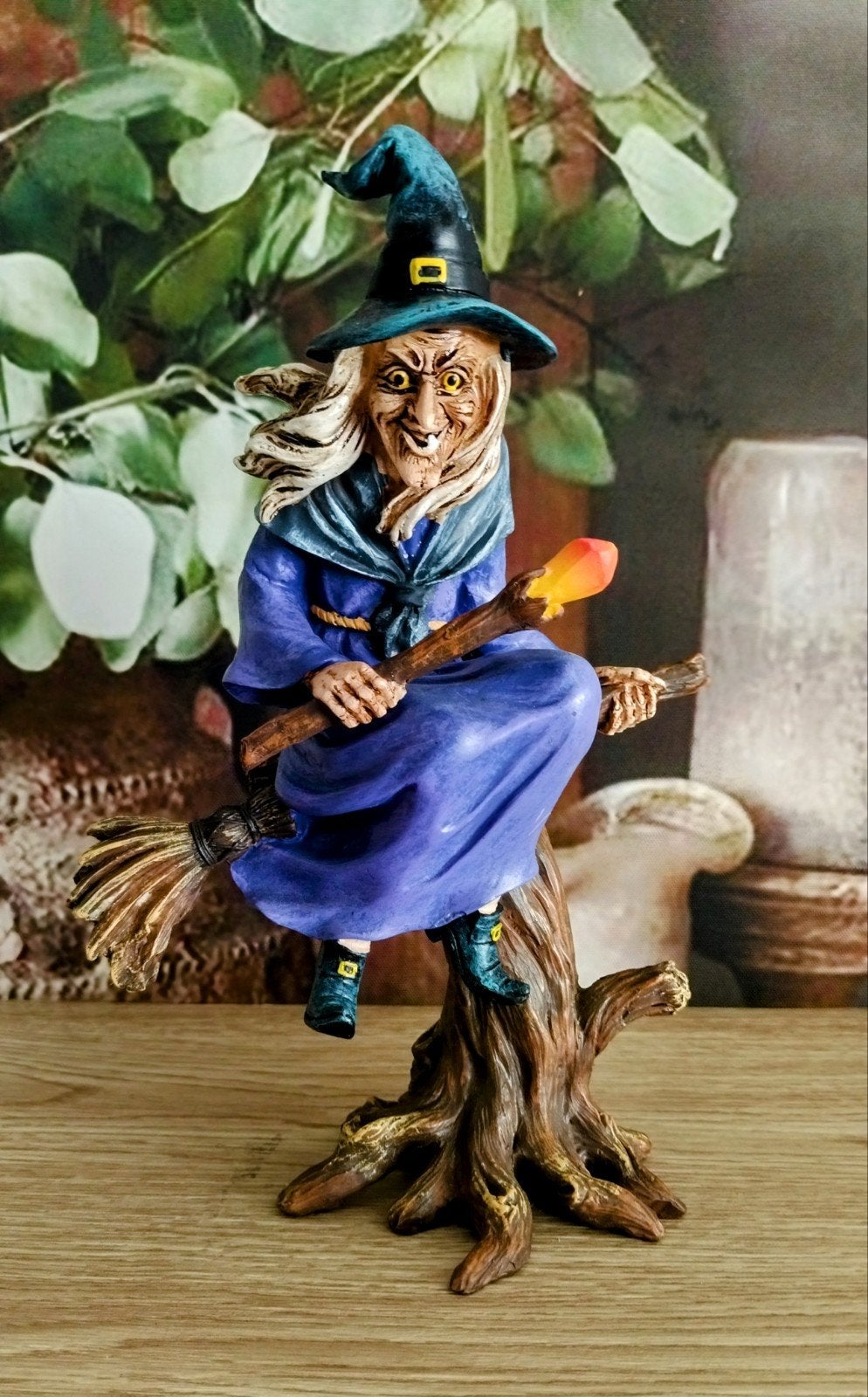 Witches Coven Lisa Parker – Heks op bezemsteel met toverstaf, Verzamelen, Beelden en Beeldjes, Ophalen of Verzenden, Nieuw, Fantasy