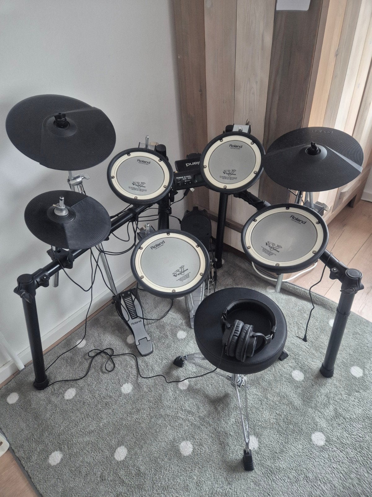 In zeer goede staat elektrisch drumstel Roland, Muziek en Instrumenten, Drumstellen en Slagwerk, Ophalen, Zo goed als nieuw, Roland
