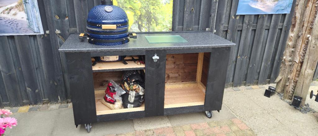 Compacte buitenkeuken voor Kamado BBQ, Tuin en Terras, Buitenkeukens, Ophalen, Houtskool, Onbekend, Zo goed als nieuw