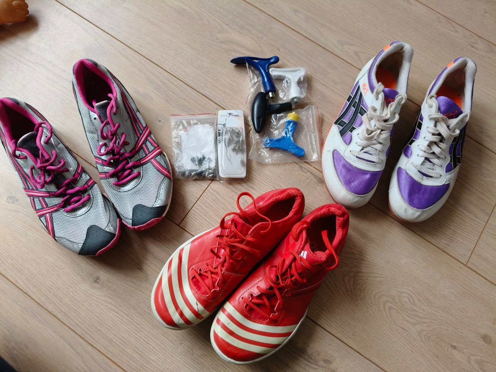 Spike's Hoogspringen, sprint en verspringen, Sport en Fitness, Ophalen, Spikes, Overige merken