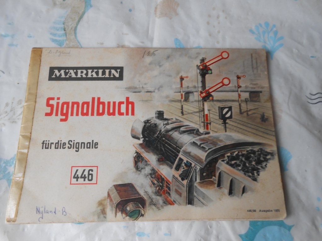Märklin 446 / 99 signaal boek voor de armseinen  ( FOL 17 ), Hobby en Vrije tijd, Wisselstroom, Gebruikt, Märklin, Boek, Tijdschrift of Catalogus