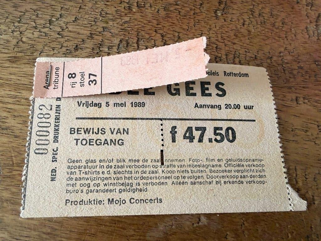 Oud concertkaartje Bee gees, Ophalen, Gebruikt, Foto of Kaart