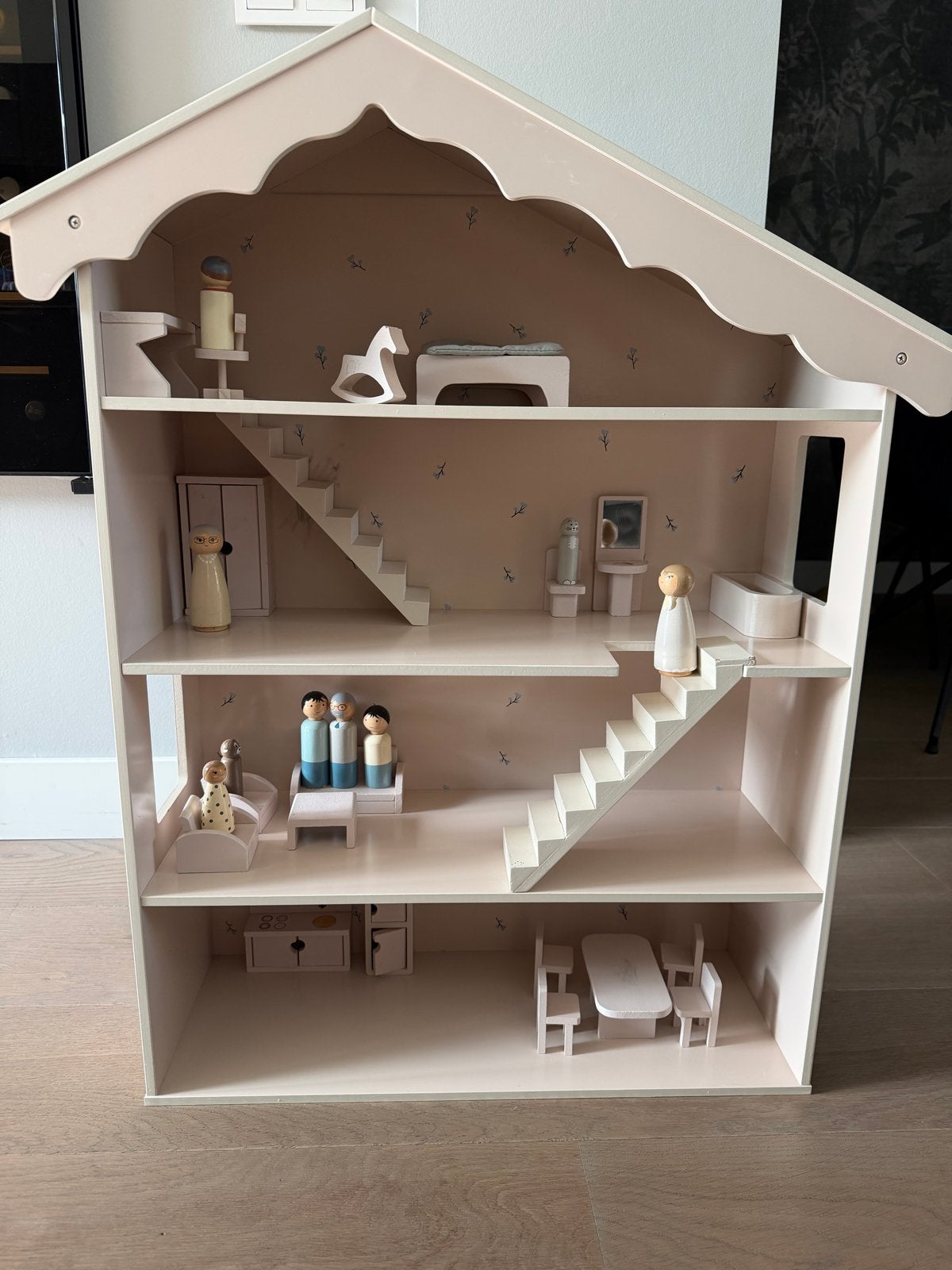 Petite Amélie Poppenhuis met Meubels en Poppetjes, Ophalen of Verzenden, Gebruikt, Overige typen
