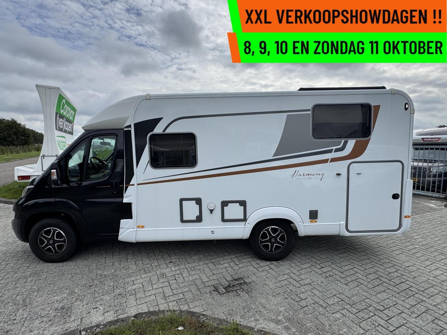 Foto 3 van Bürstner TRAVEL T620 HARMONY LINE, ENKELE BEDDEN AUTOMAAT