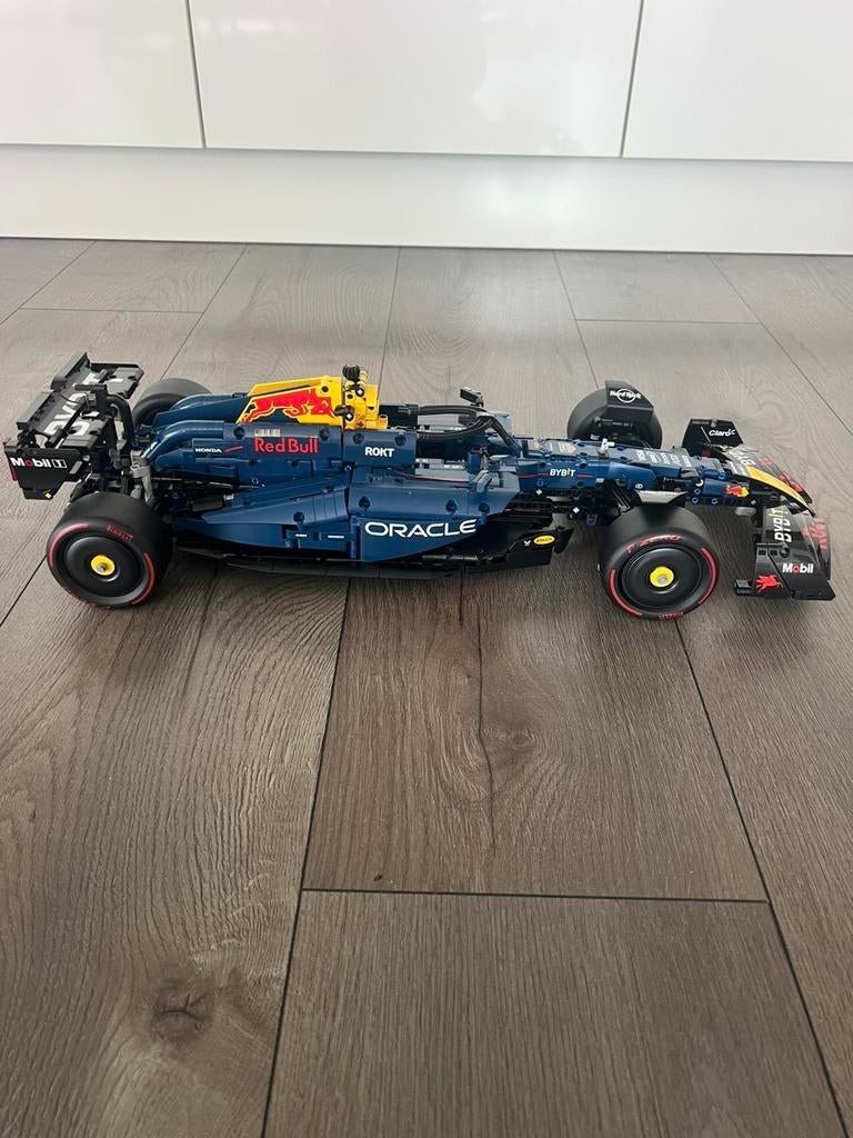 Lego technic   ORACLE RED BULL RACING, Ophalen of Verzenden, Zo goed als nieuw, Overige schalen