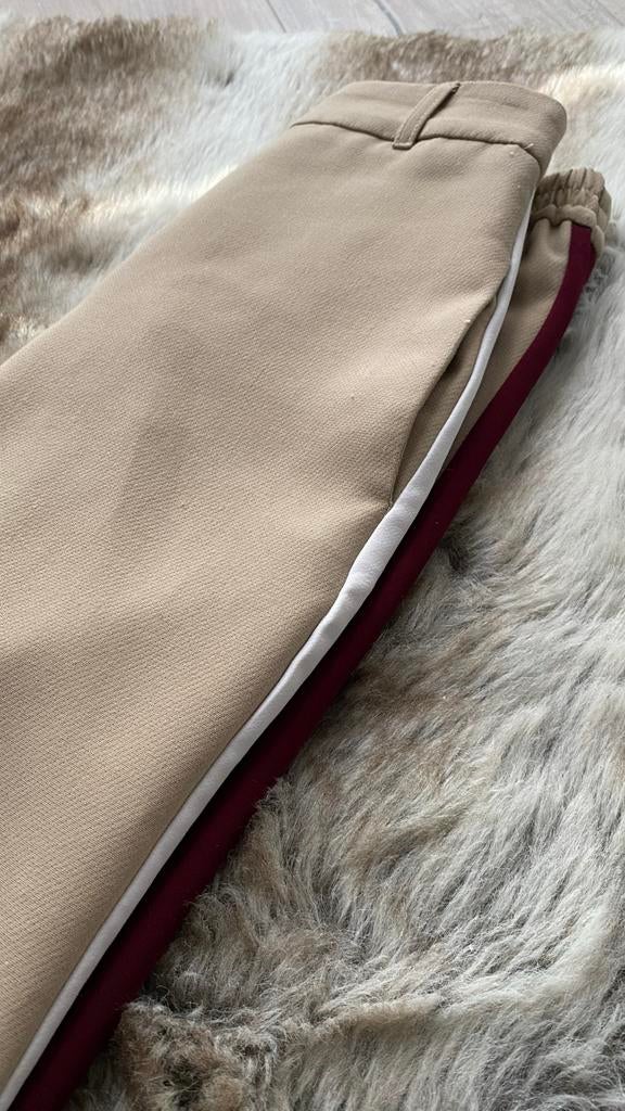Zara Wijde Broek Beige met Bordeaux/Witte Streep Maat 152, Ophalen of Verzenden, Zo goed als nieuw, Meisje, Broek