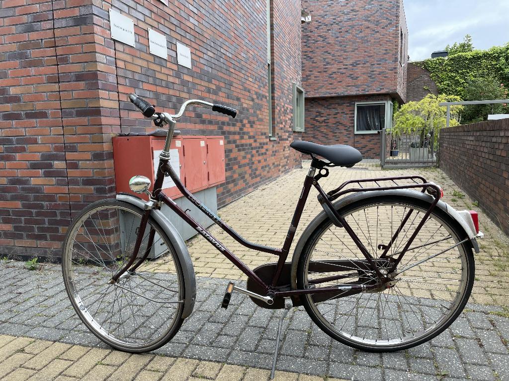 Damesfiets Batavus Locarno 28 inch framemaat 54, Fietsen en Brommers, Fietsen | Dames | Damesfietsen, Ophalen, Terugtraprem, Batavus