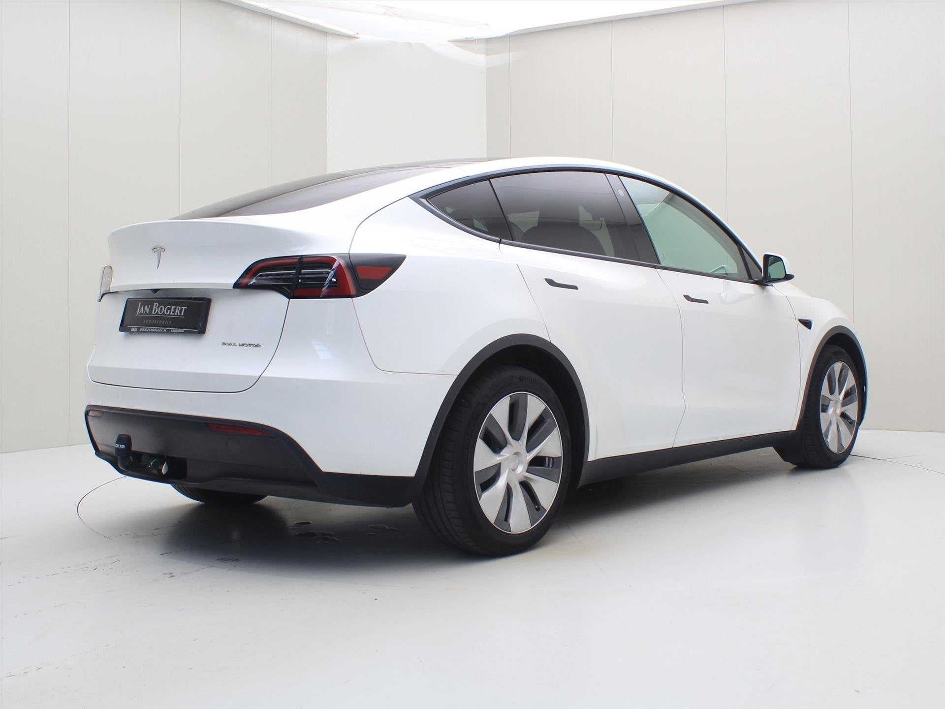Foto 3 van Tesla Model Y Long Range AWD 75kWh 351pk 95.2% SoH [ TREKHAA