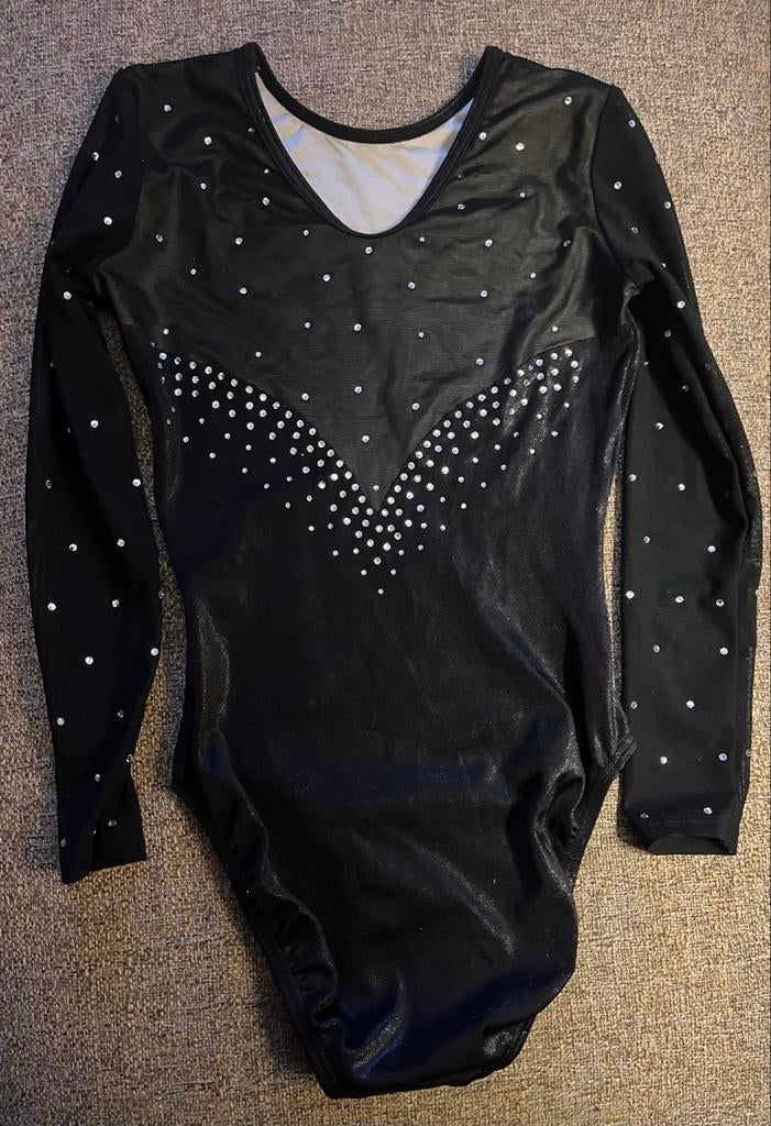 Zwart turnpakje met strass steentjes - CEK - Maat AXS, Sport en Fitness, Turnen, Ophalen of Verzenden, Zo goed als nieuw