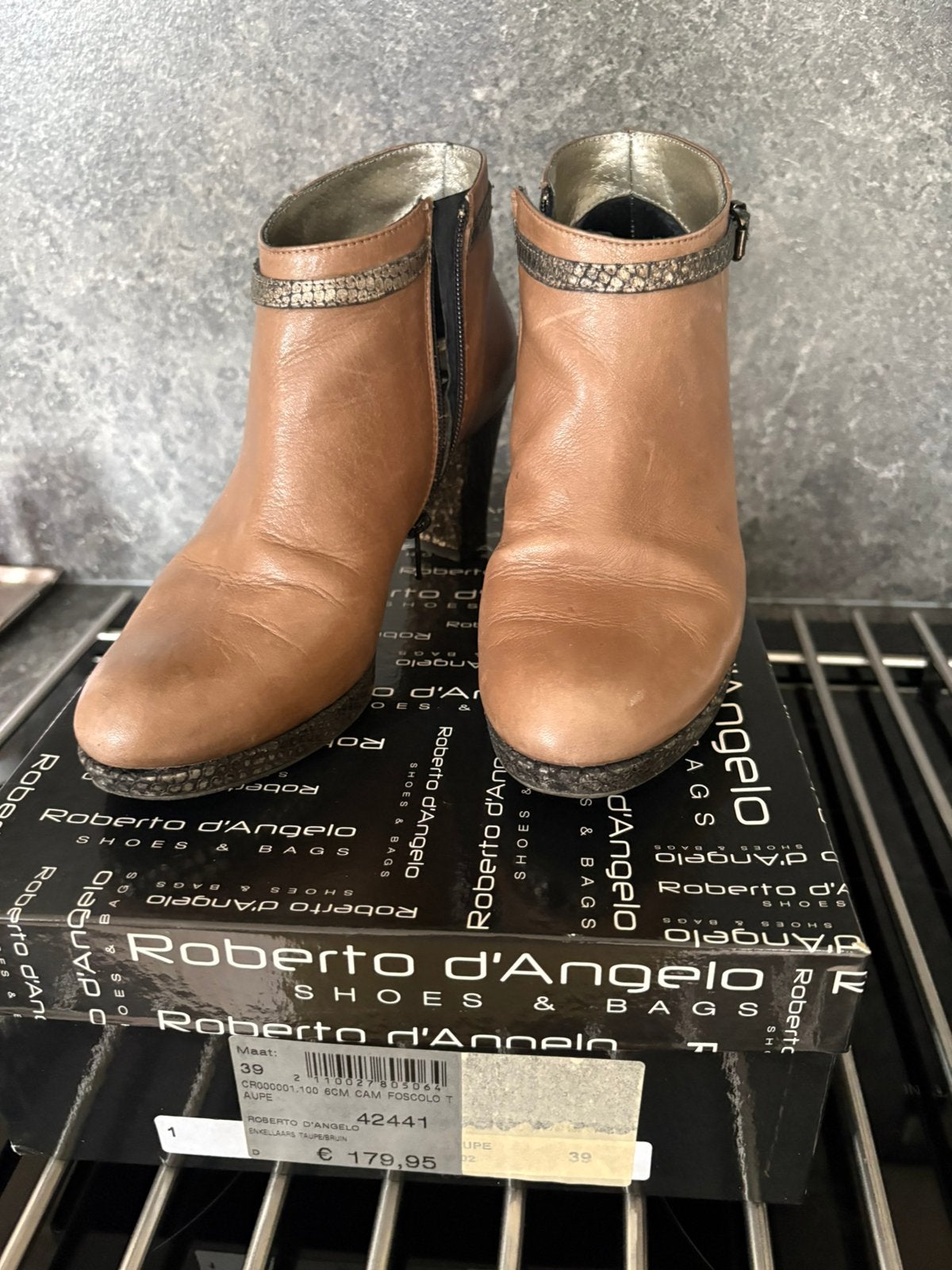 Roberto d’angelo korte leren laarsjes mt 39, Kleding | Dames, Schoenen, Ophalen of Verzenden, Zo goed als nieuw, Zwart