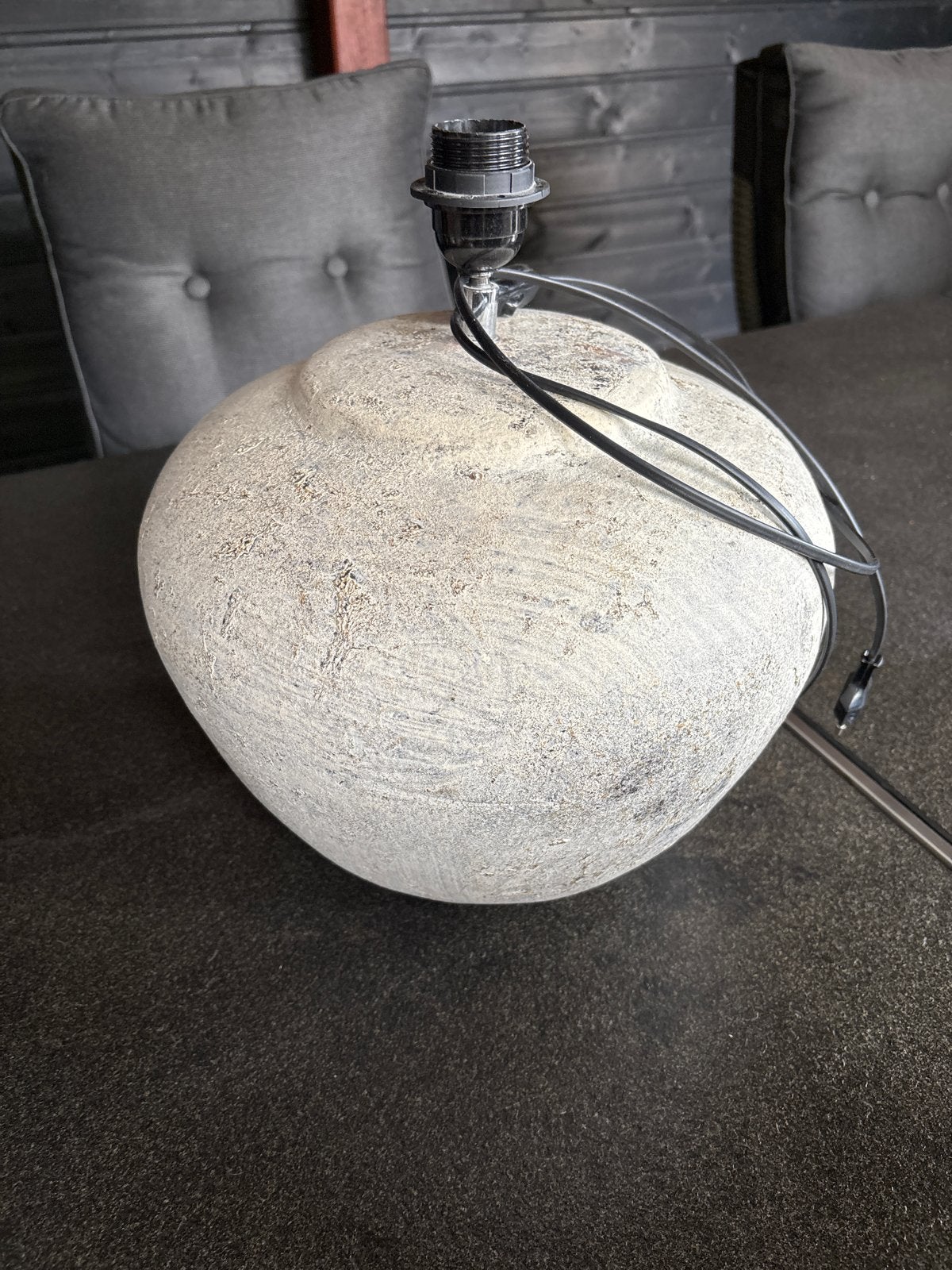 Unieke stenen tafellamp, robuust design, Ophalen, Gebruikt, Overige materialen