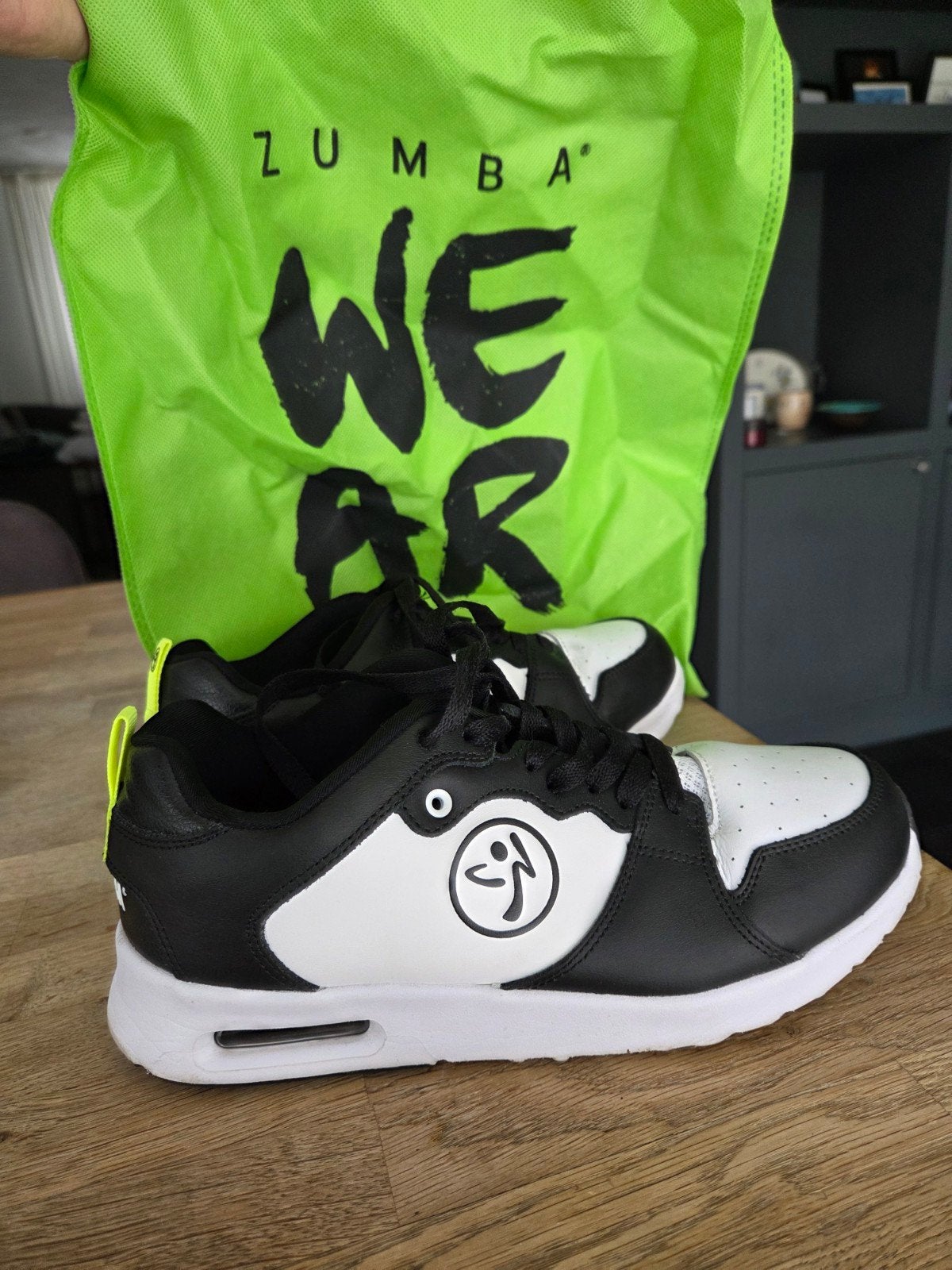 Zumba schoenen, Ophalen of Verzenden, Zo goed als nieuw, Schoenen
