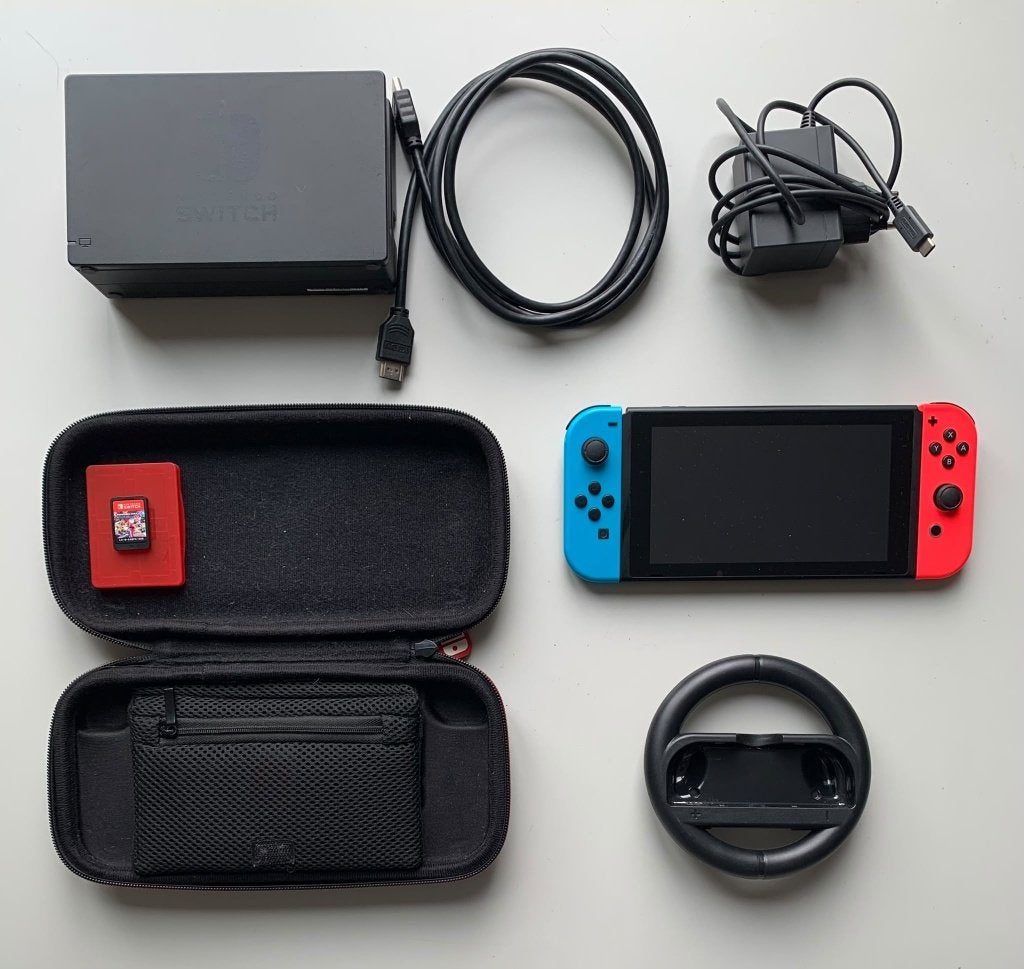 Nintendo Switch V1 + Mario Kart 8 Deluxe, Met games, Met 2 controllers, Ophalen of Verzenden, Zo goed als nieuw