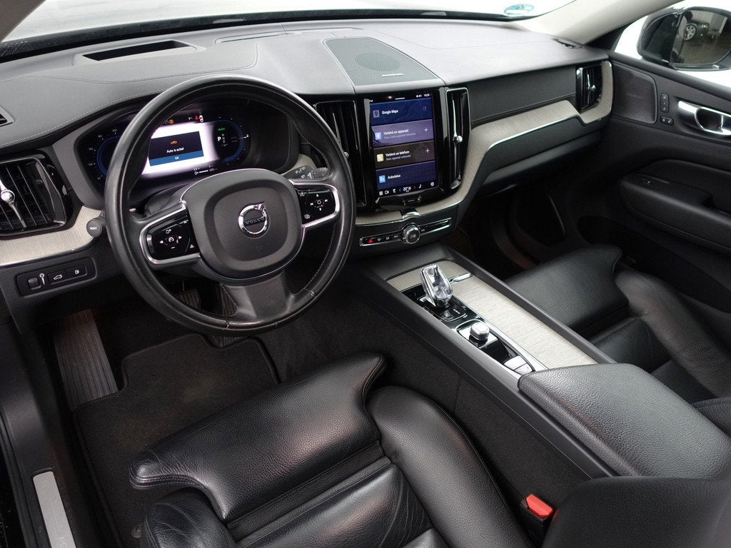 Volvo XC60 2.0 T6 Plug-in hybrid AWD Inscription- Facelift,, Auto's, Volvo, Automaat, Gebruikt, 138 €/maand, Zwart