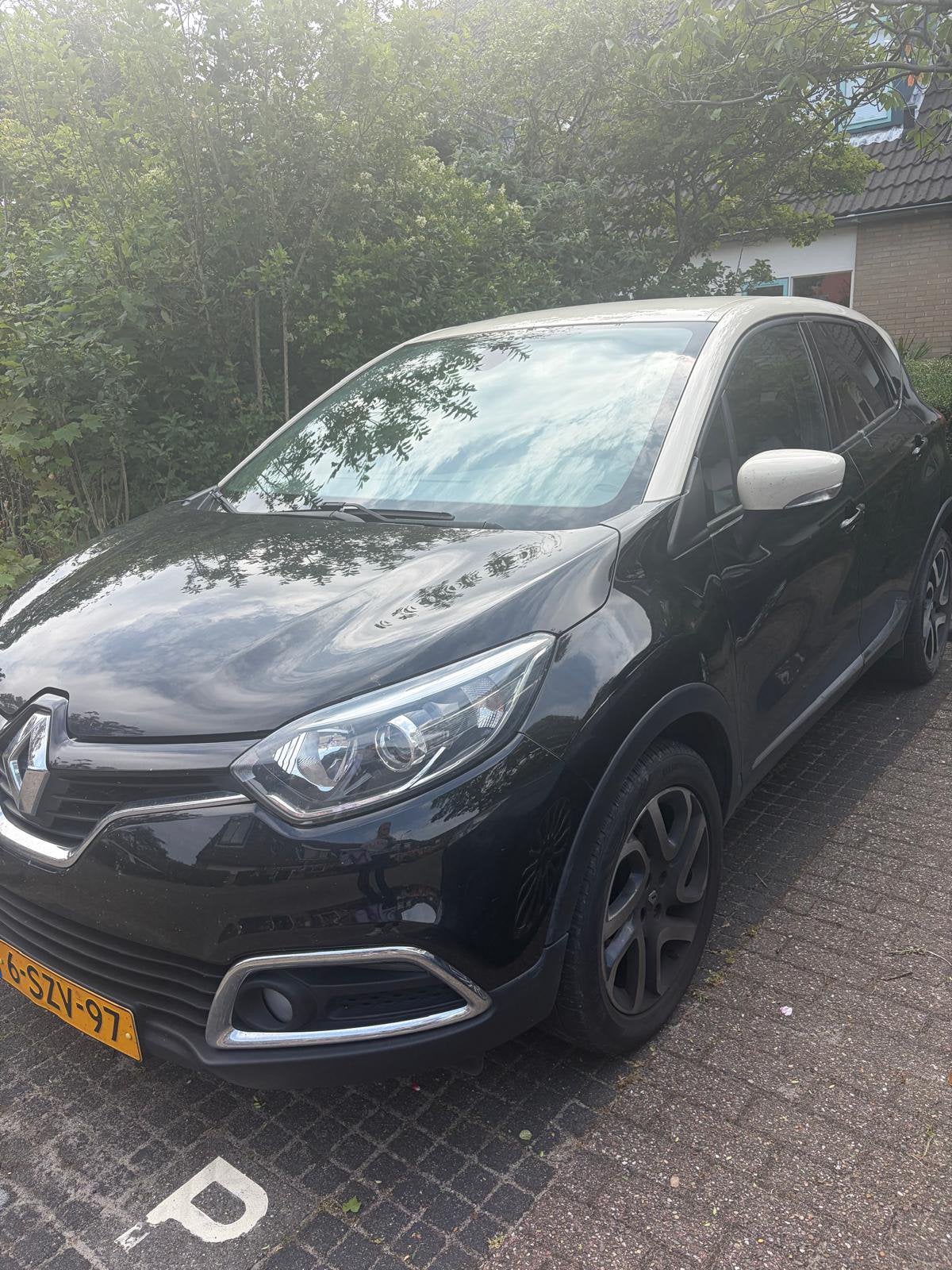 Renault Captur 0.9 TCE 90 2014 Zwart, Auto's, Renault, Voorwielaandrijving, 898 cc, Origineel Nederlands, 1200 kg