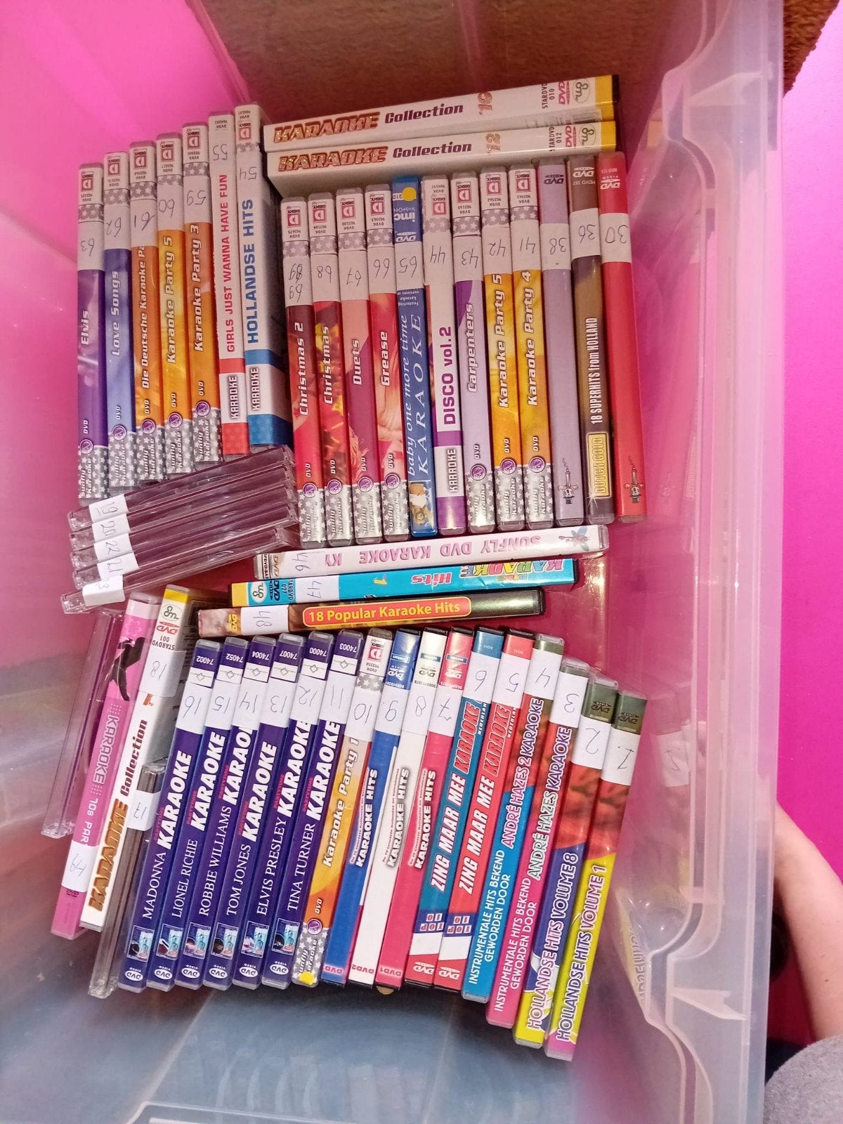 Karaoke DVD's en indexmappen, Ophalen